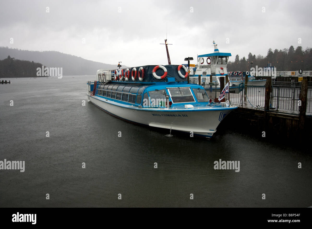 Bowness Bay Jetty Arrivals & departure Victorian built Information Centre for Lakes Cruises Pier