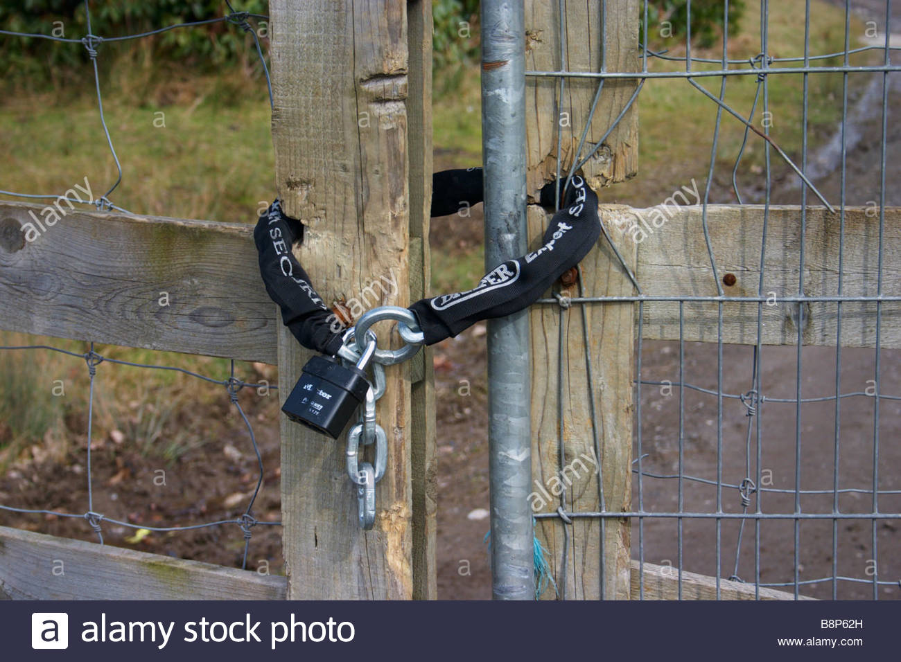 Heavy Duty Metal Chain High Resolution Stock Photography and Images Alamy