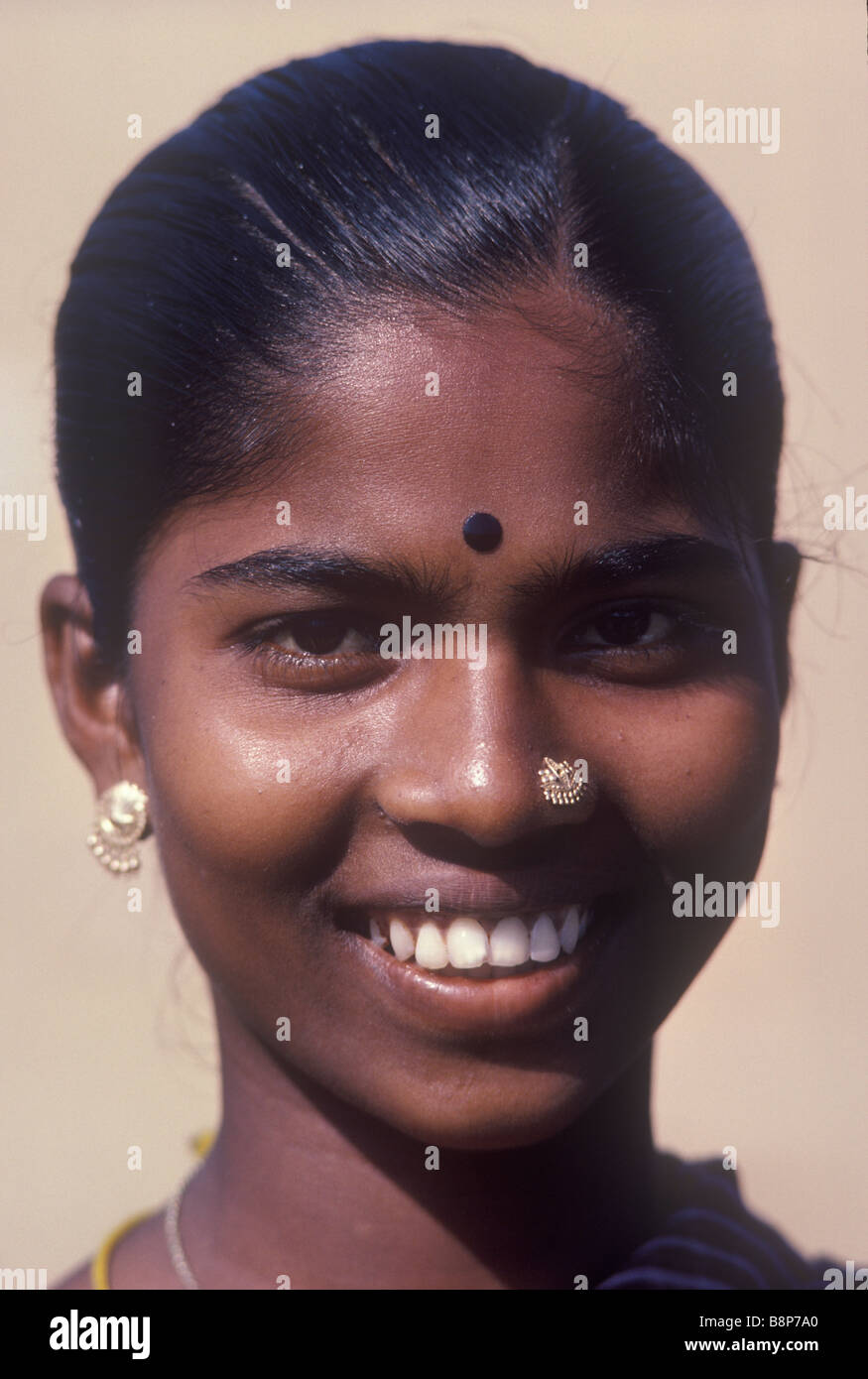 Tamil woman living in wooden shelters on the beach Sri Lanka. Portrait. Circa 1995. HOMER SYKES Stock Photo