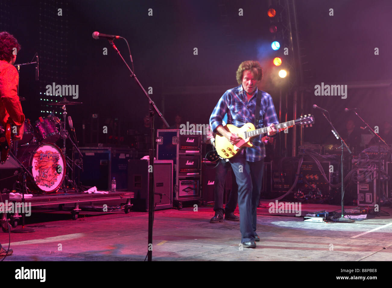 John Fogerty  plays to fans on the Jazz World Stage at Glastonbury 2007 Stock Photo