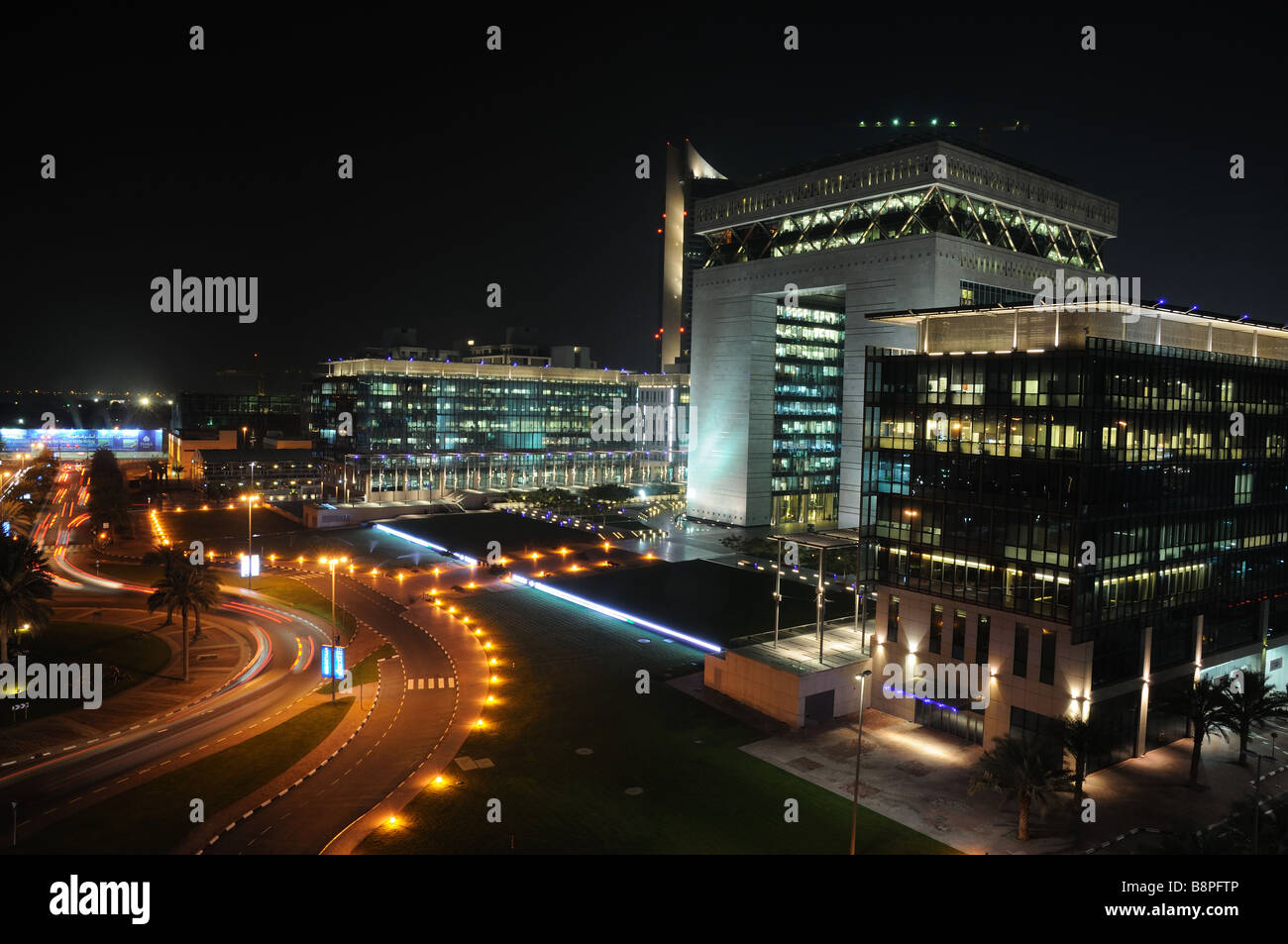 Dubai Financial District. Gate Building Housing The DIFC The ...