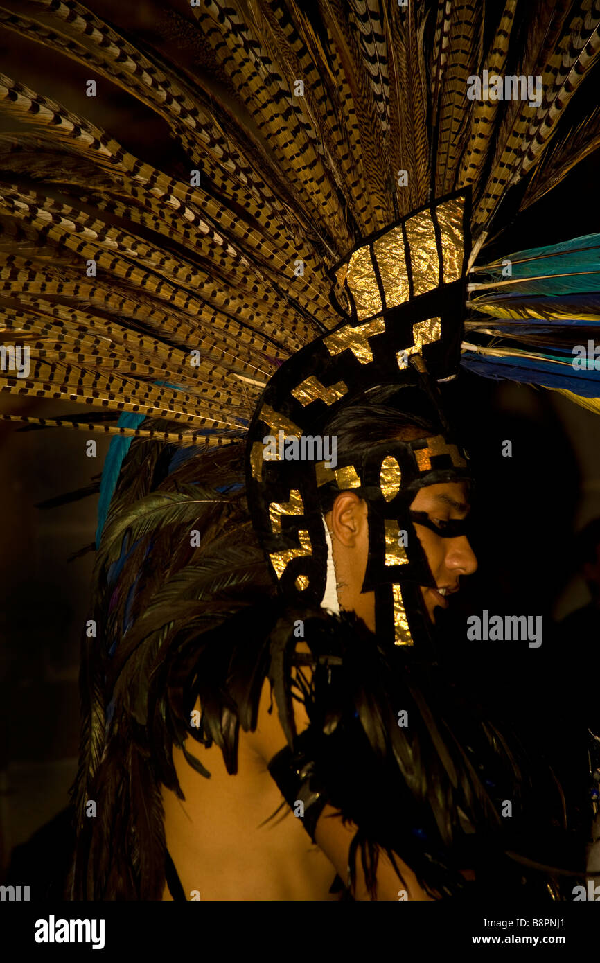 Aztec dancer hi-res stock photography and images - Alamy