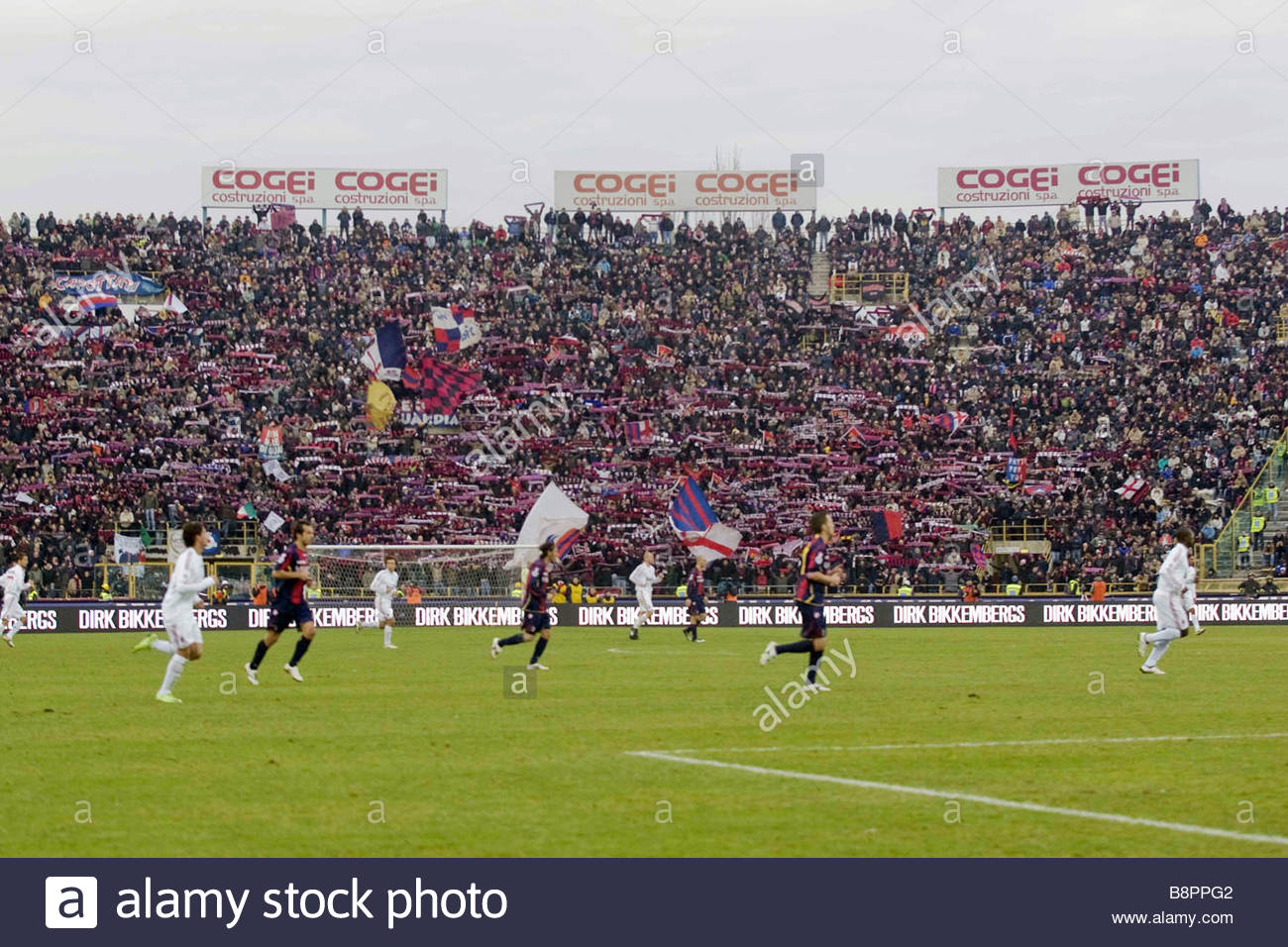 Football Crowd High Resolution Stock Photography and Images Alamy