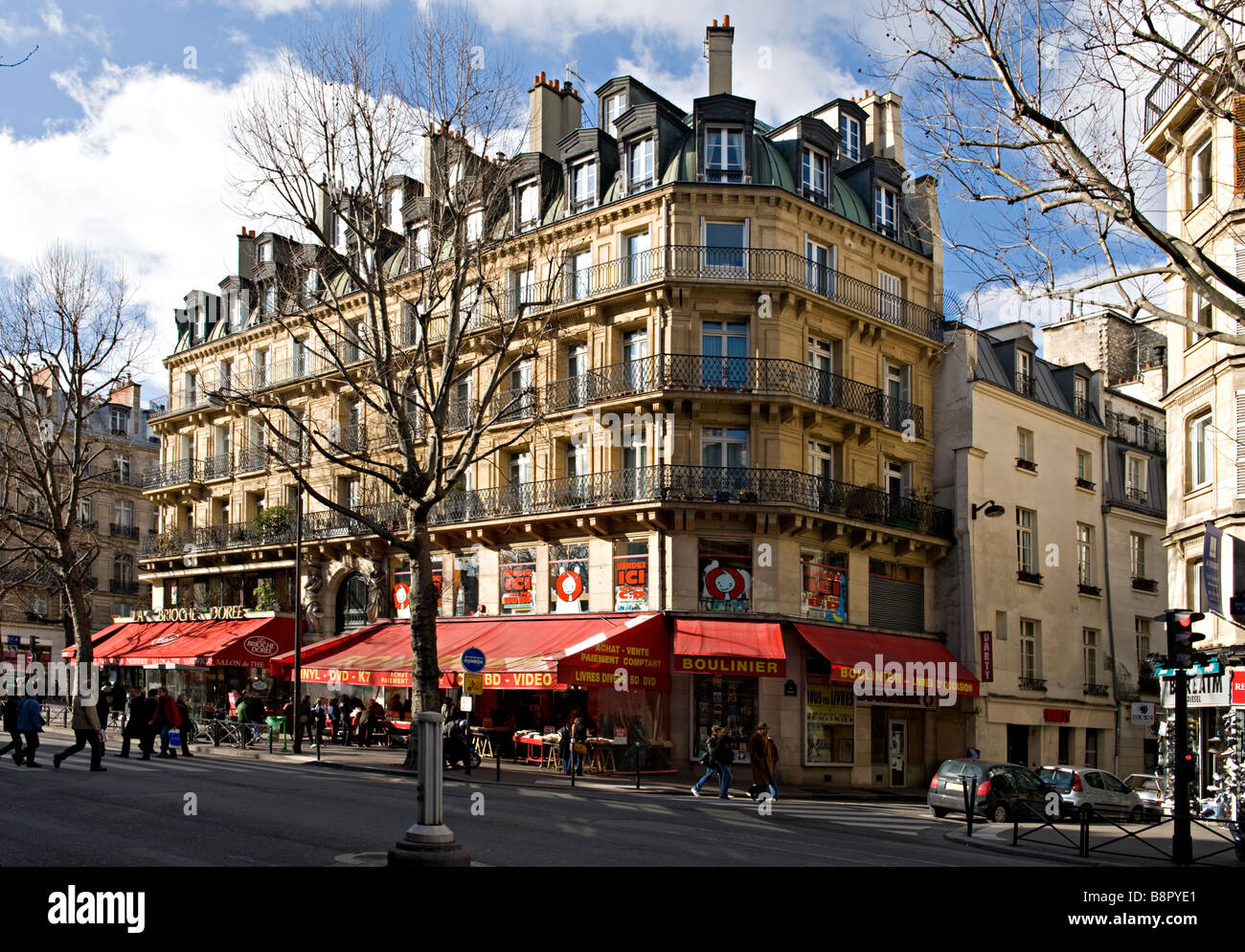 Boulevard saint michel paris hi res stock photography and images Alamy