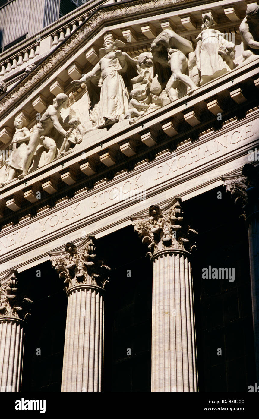 New york city wall street hi-res stock photography and images - Alamy
