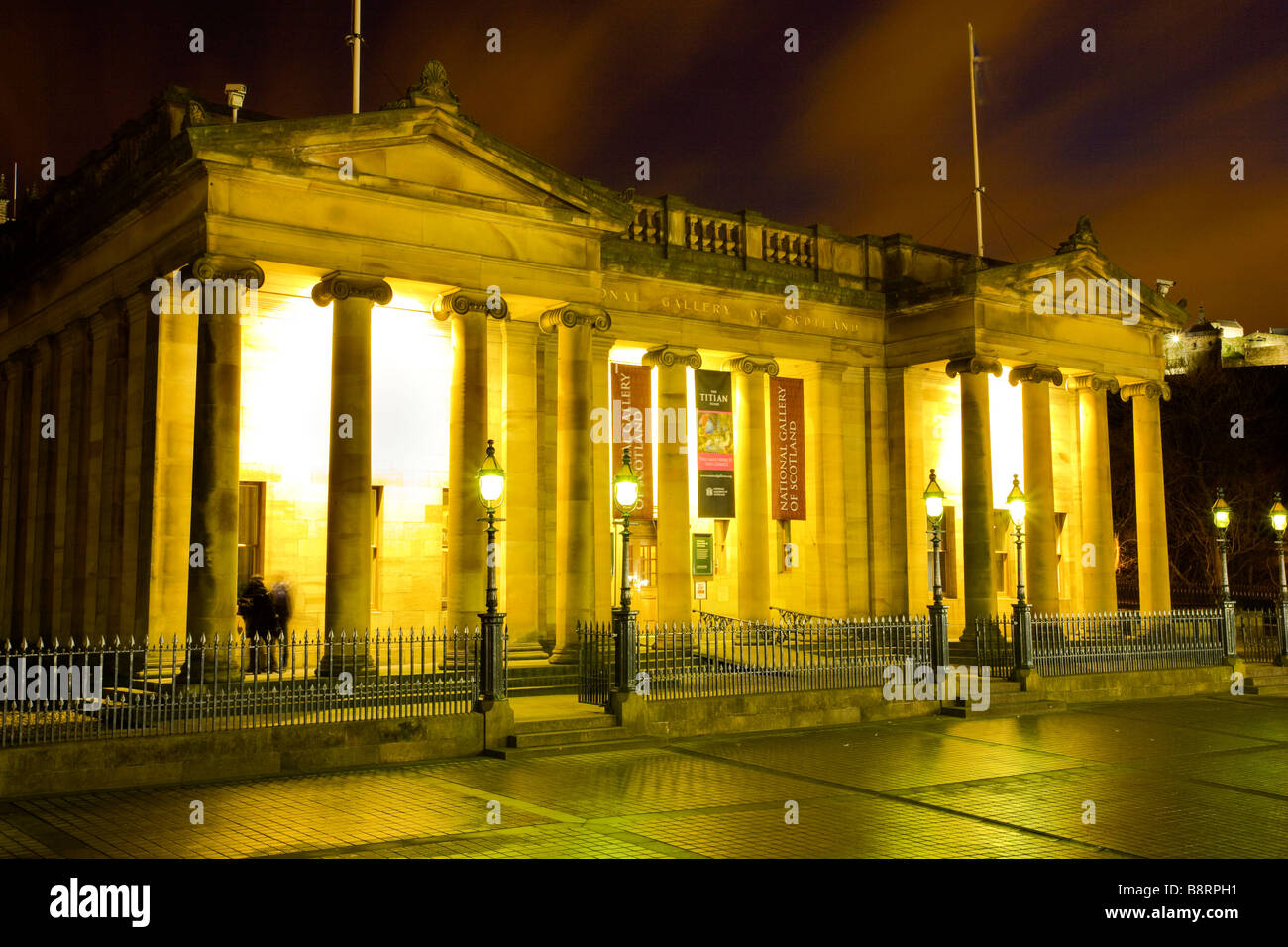 Scotland Edinburgh The Mound The neoclassical style National Gallery of Scotland building designed by William Henry Playfair Stock Photo