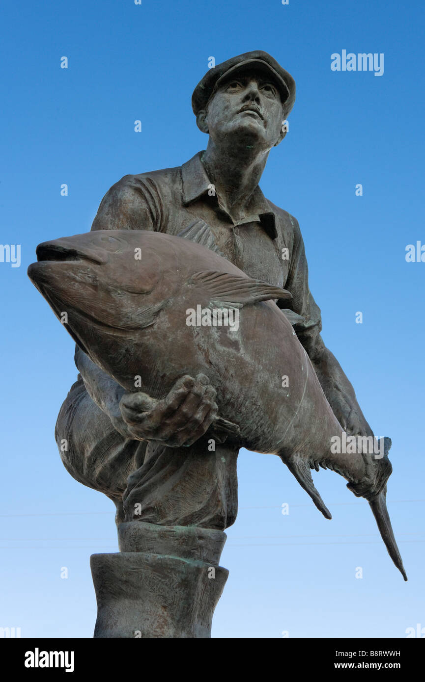 Fishing Industry Memorial statue, Harbor Boulevard, Port of Los Angeles ...