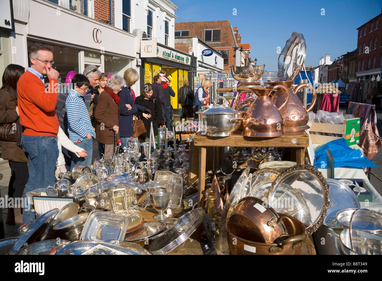 Lymington market stall hi res stock photography and images Alamy