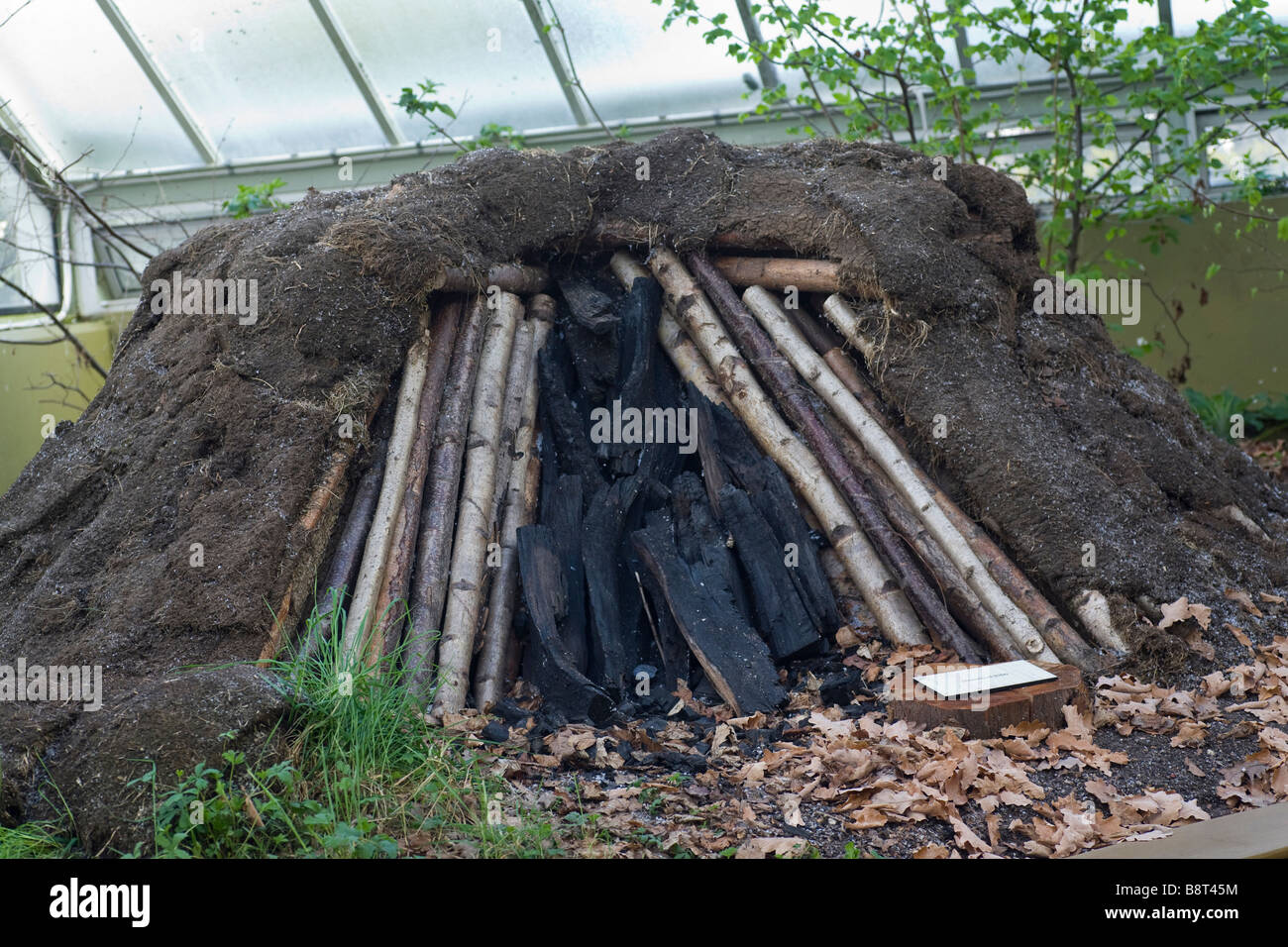 Charcoal kiln hires stock photography and images Alamy
