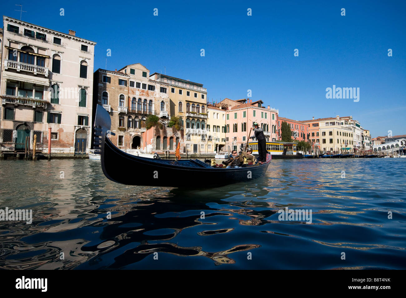 Venic boat hi-res stock photography and images - Alamy