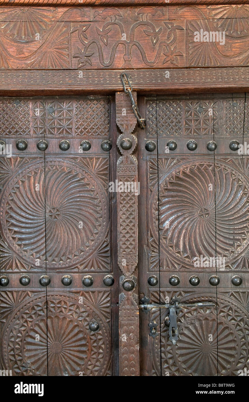 Arabic ornate door uae hires stock photography and images Alamy