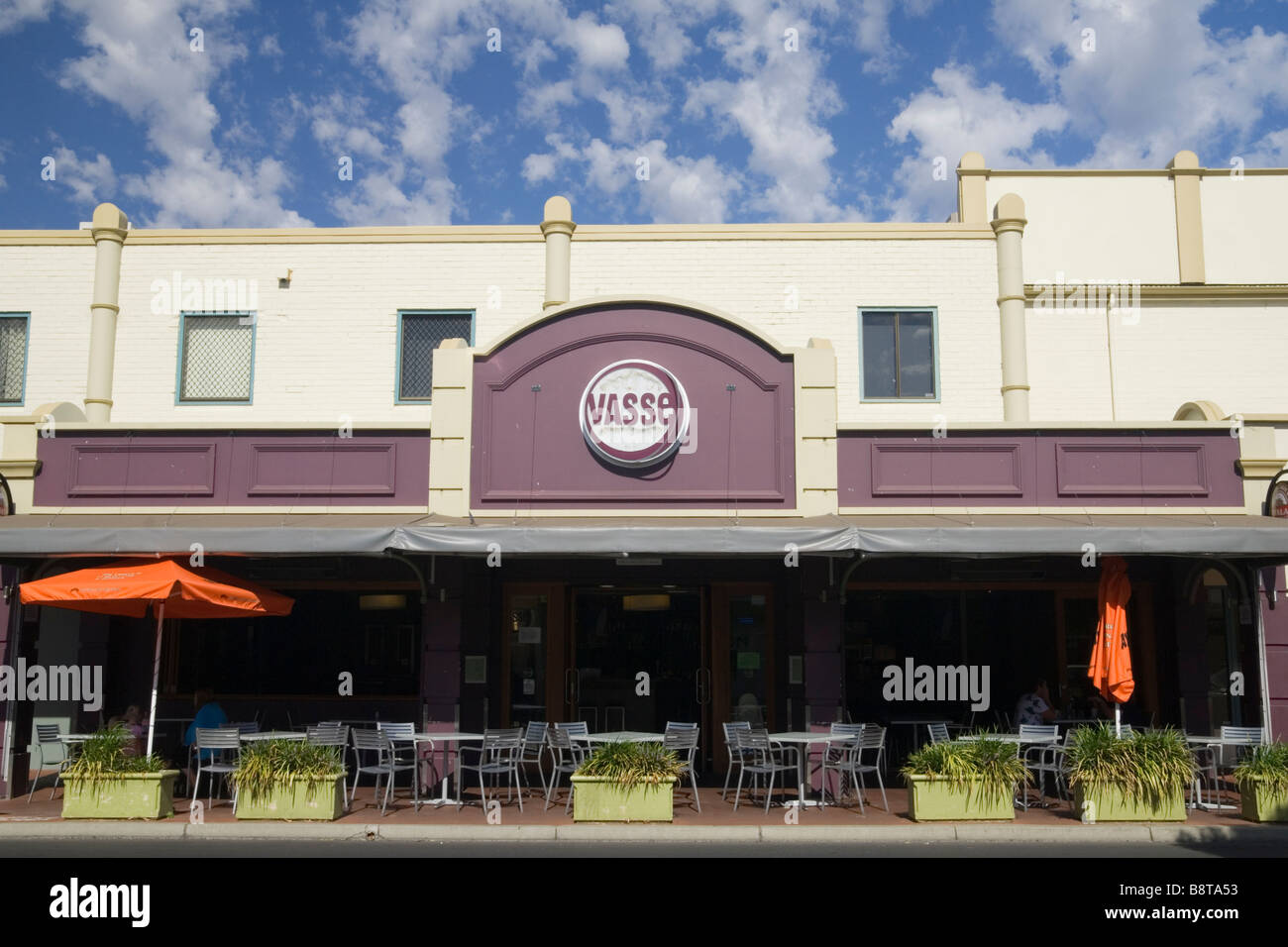 Vasse Bar Cafe with alfresco dining in Busselton, Western Australia Stock Photo