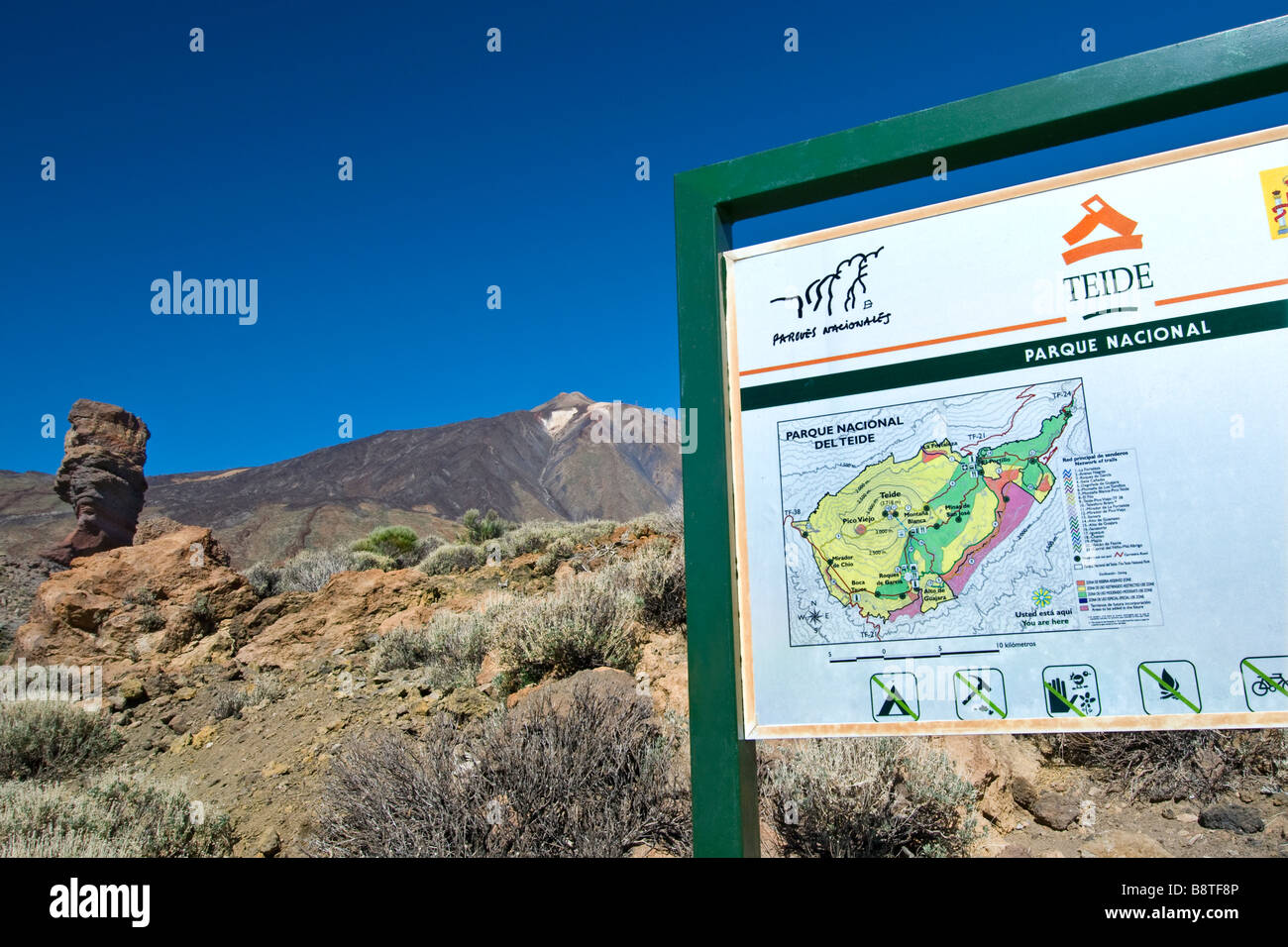 TEIDE TENERIFE Sign and orientation map with Las Canadas rock formations and Mount Teide in Teide National Park Tenerife Canary Islands Spain Stock Photo