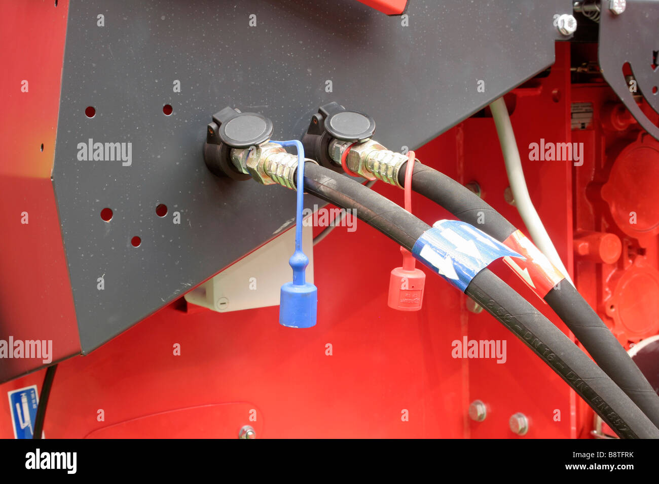 Hydraulic hose hires stock photography and images Alamy