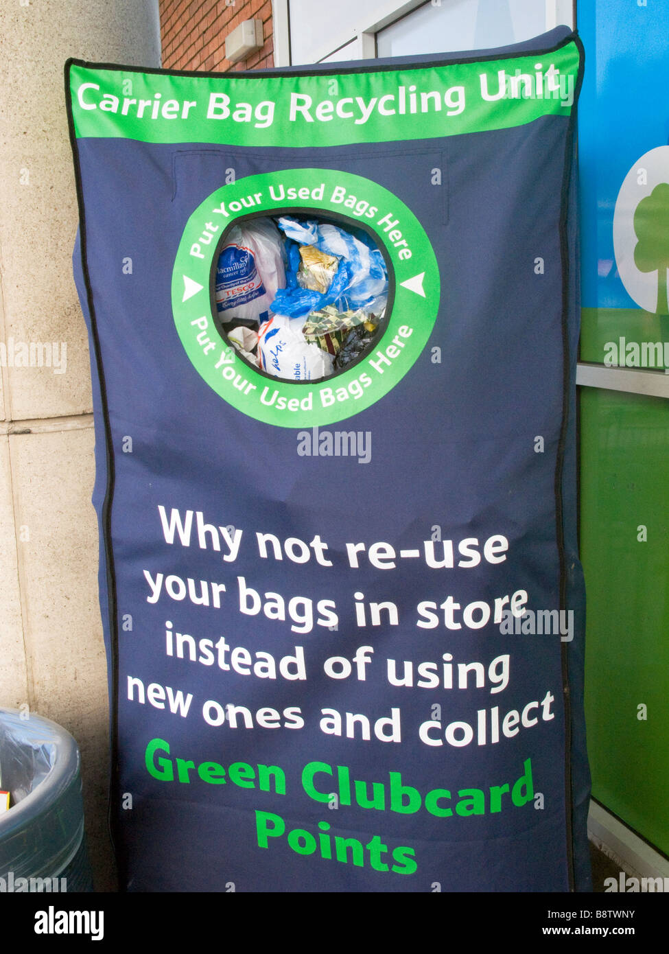 Tesco and bags uk High Resolution Stock Photography and Images Alamy