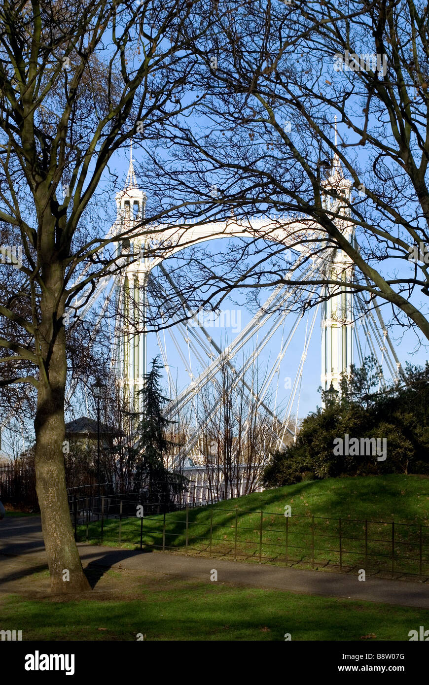 Albert Bridge from Battersea Park Stock Photo Alamy