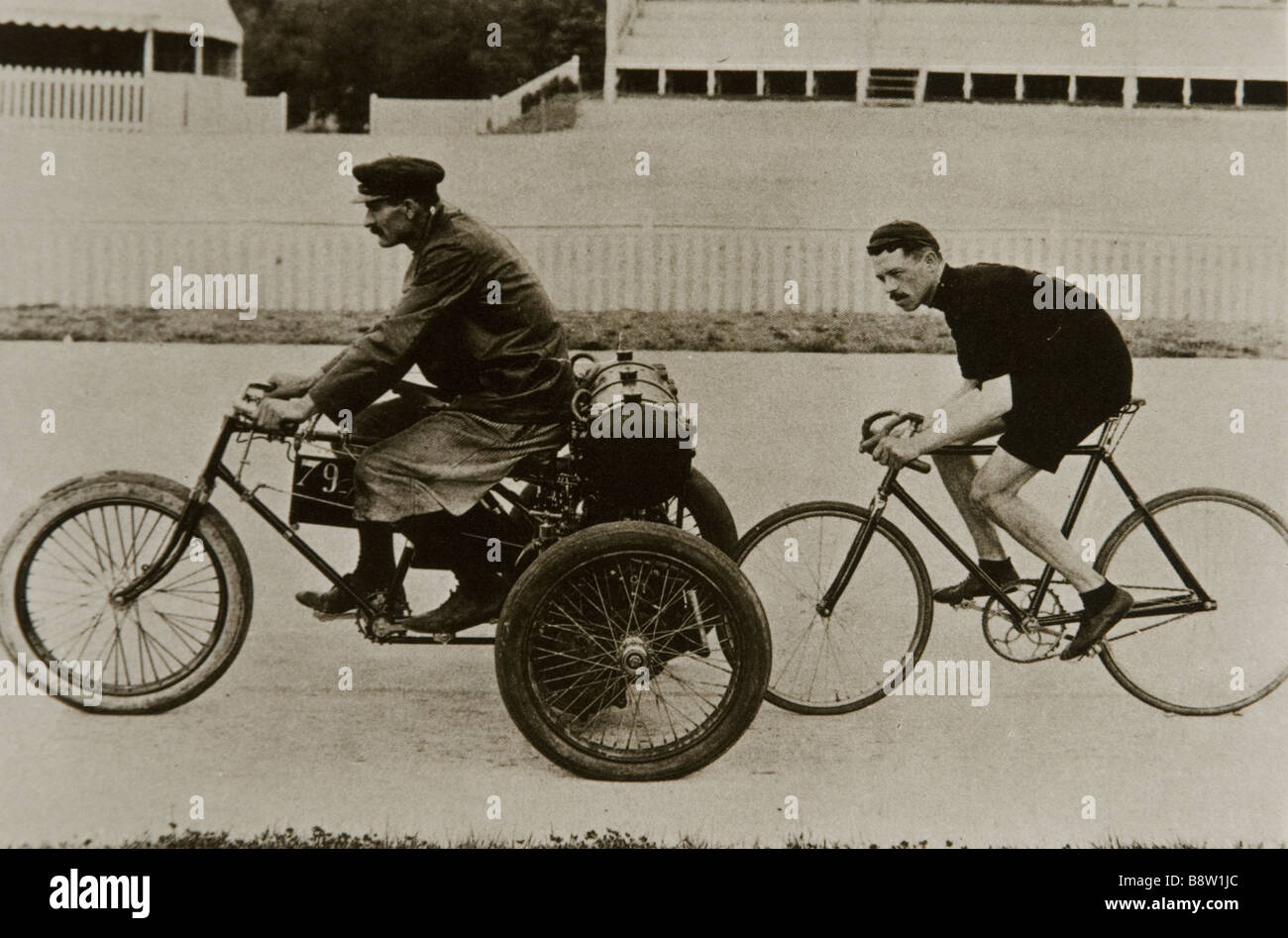 1900s Rally Racing A race track circa 1900 Stock Photo - Alamy