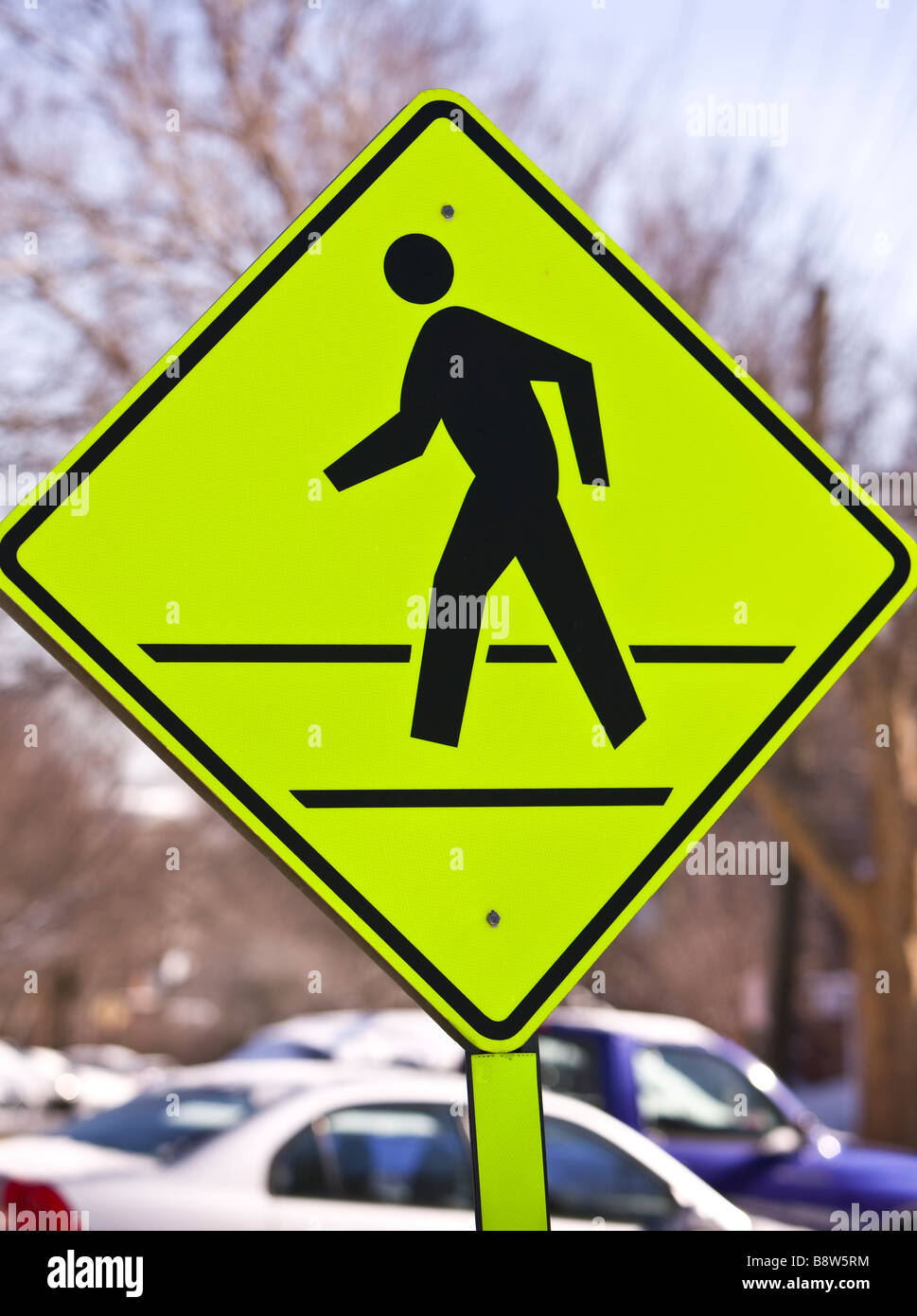 ARLINGTON VIRGINIA USA Pedestrian crossing traffic sign Stock Photo Alamy