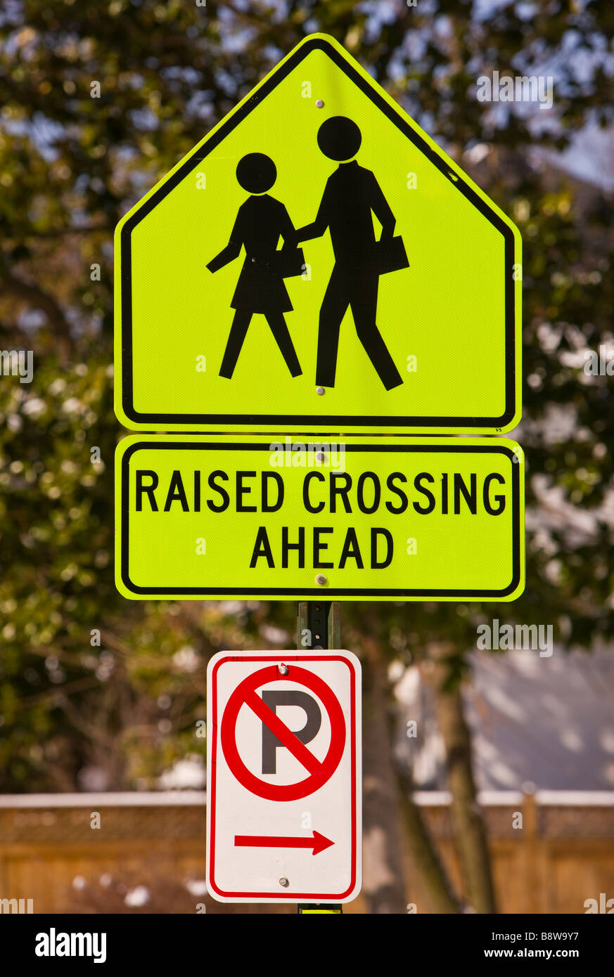 ARLINGTON VIRGINIA USA Pedestrian crossing traffic sign Stock Photo