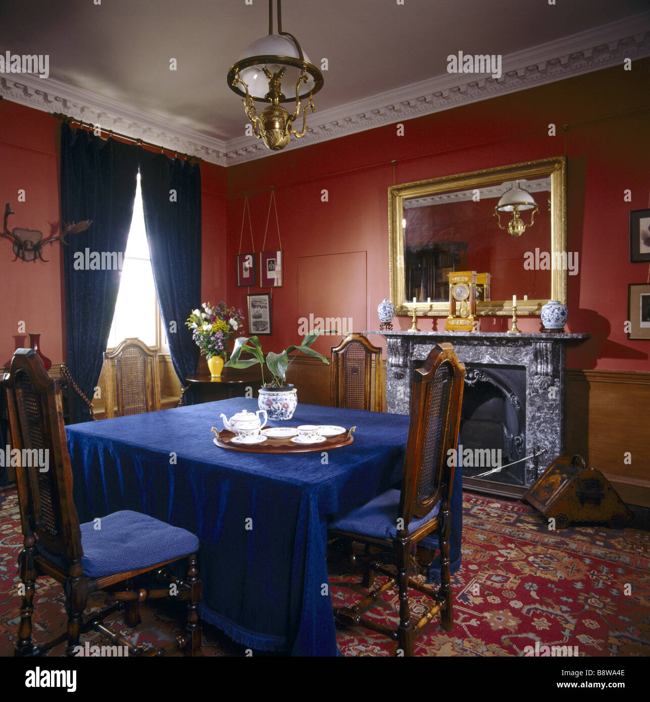 Sutton house fireplace hi-res stock photography and images - Alamy