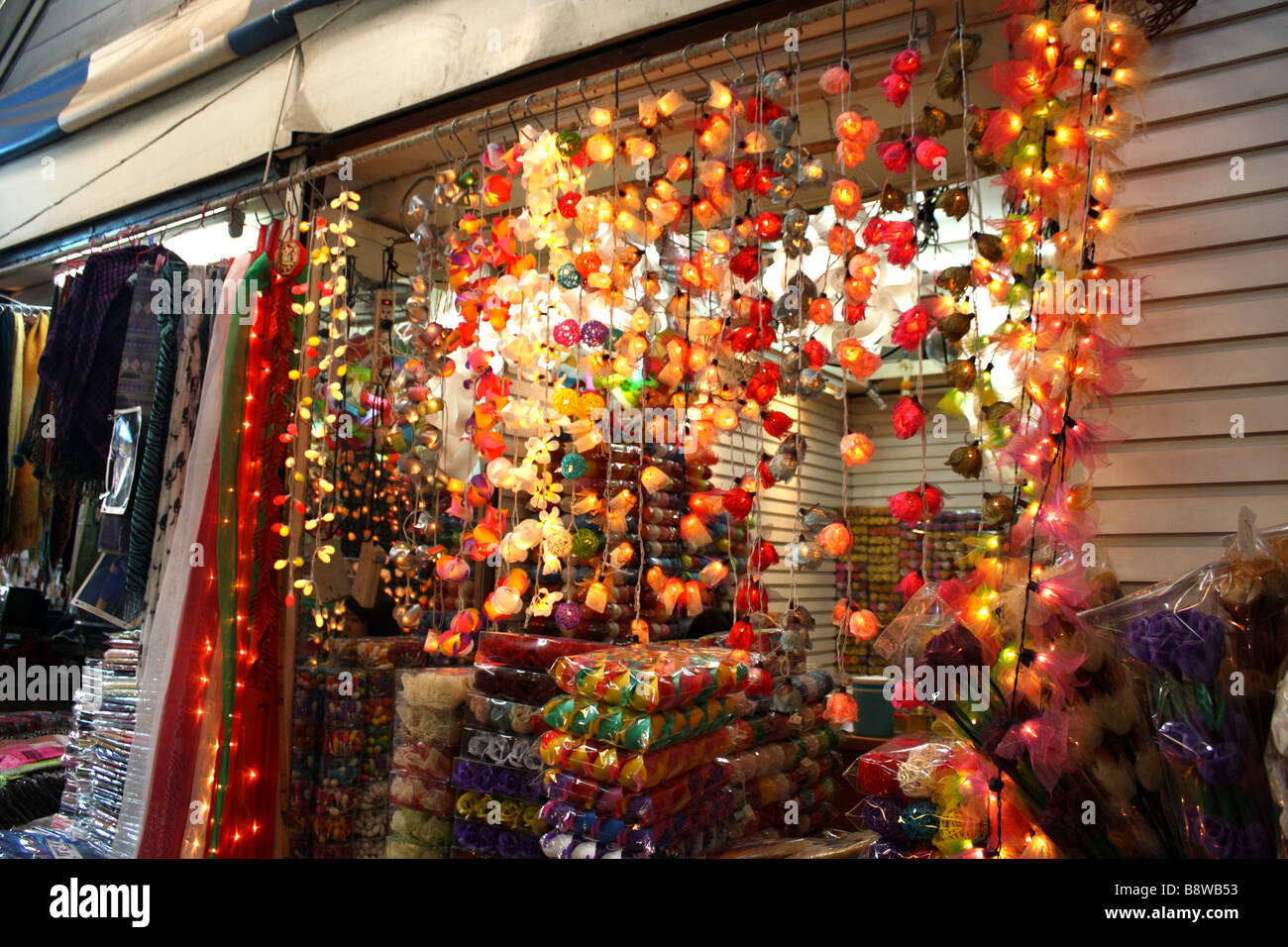 Lamps decoration store , Chatuchak Weekend Market , Bangkok ...