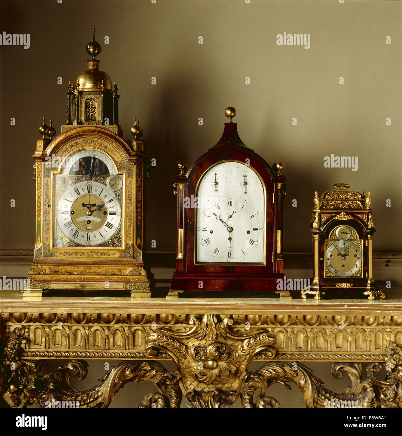 Park clocks hi-res stock photography and images - Alamy