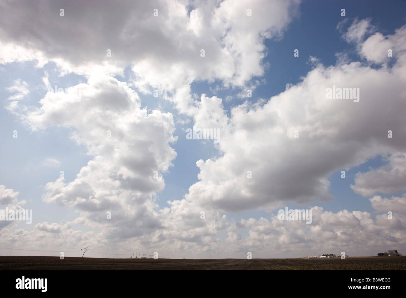 Cloudy sky with dramatic clouds hi-res stock photography and images - Alamy