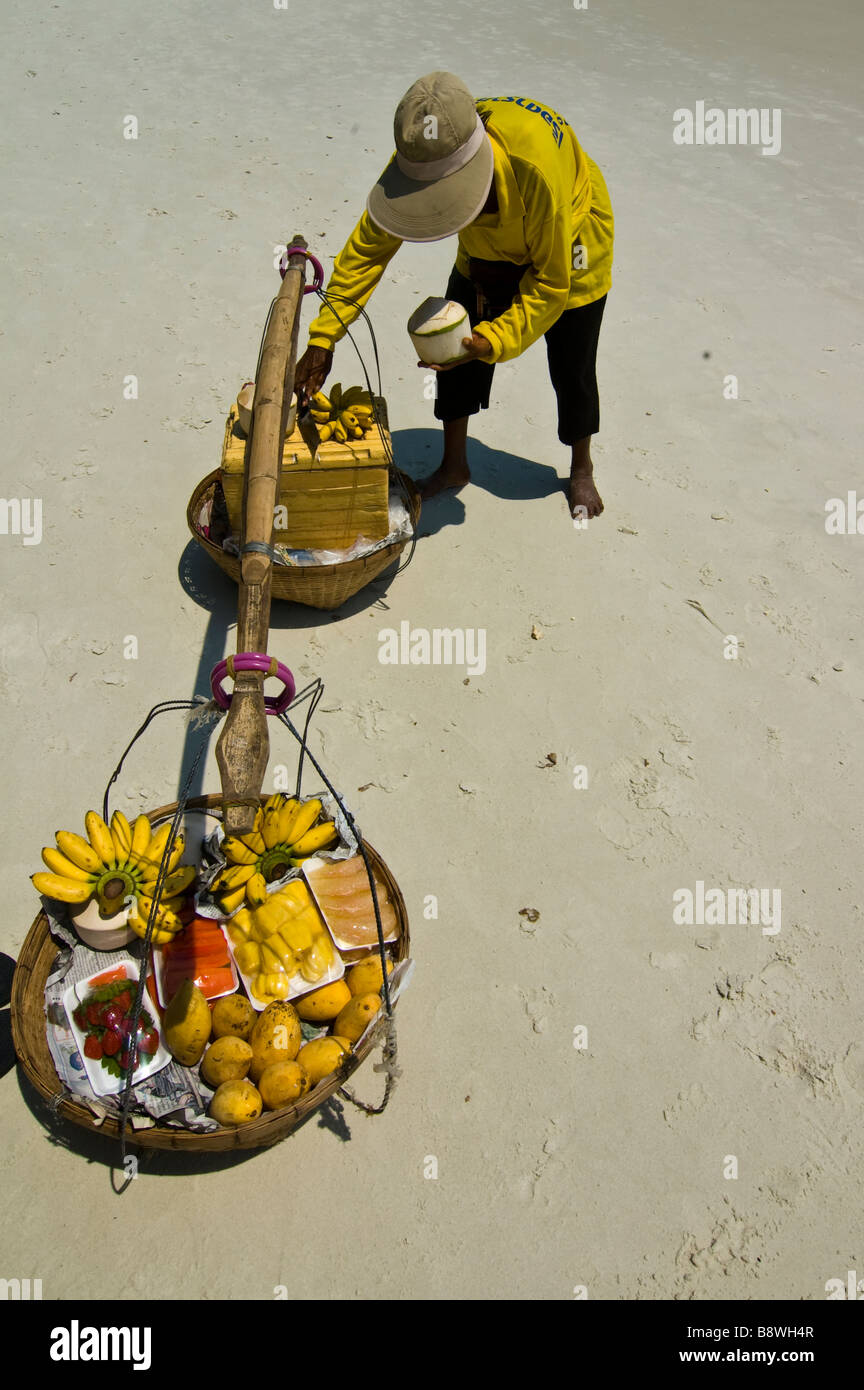 Carrying yoke hires stock photography and images Alamy