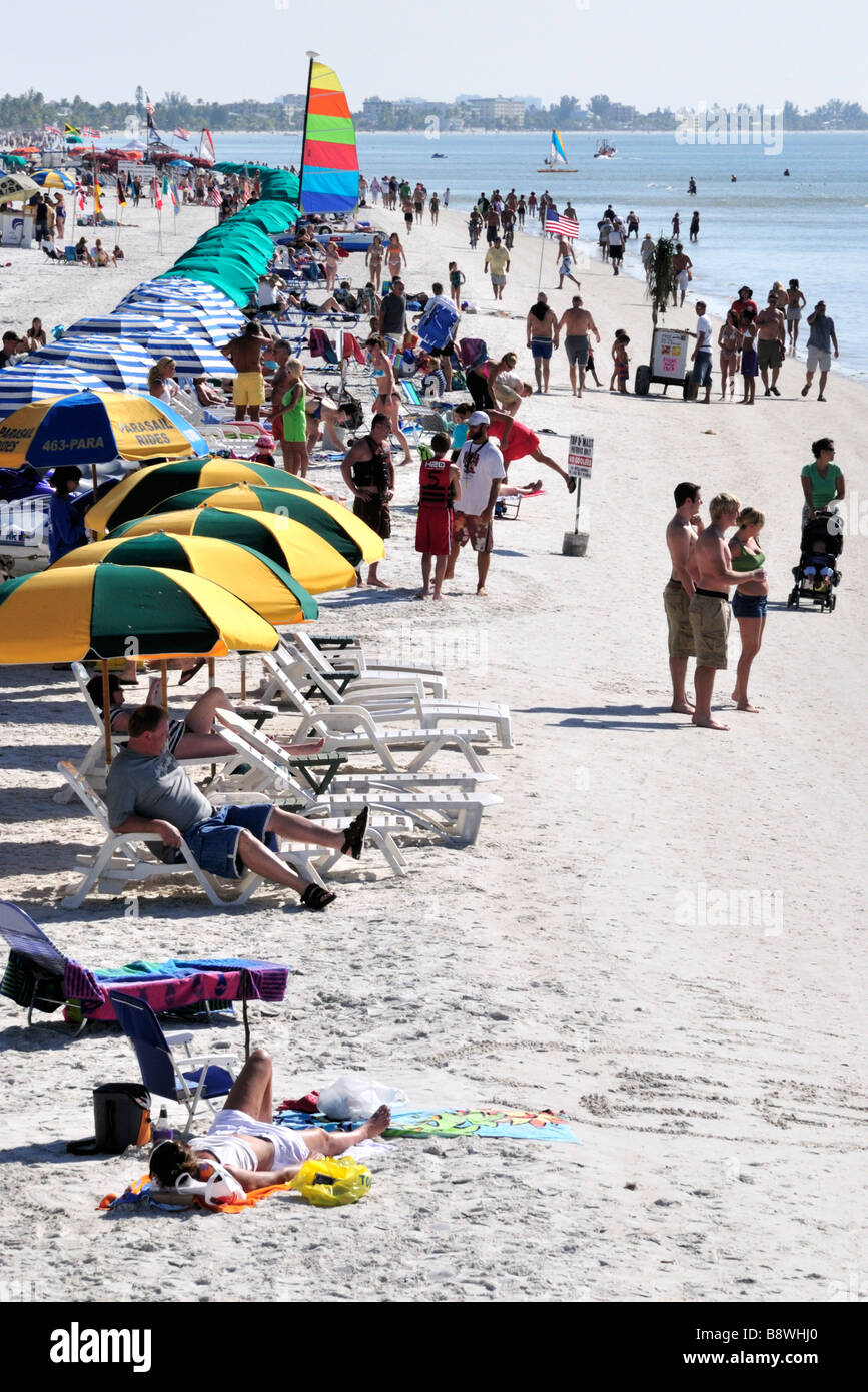 Crowds of people gather at Fort Myers Beach Stock Photo