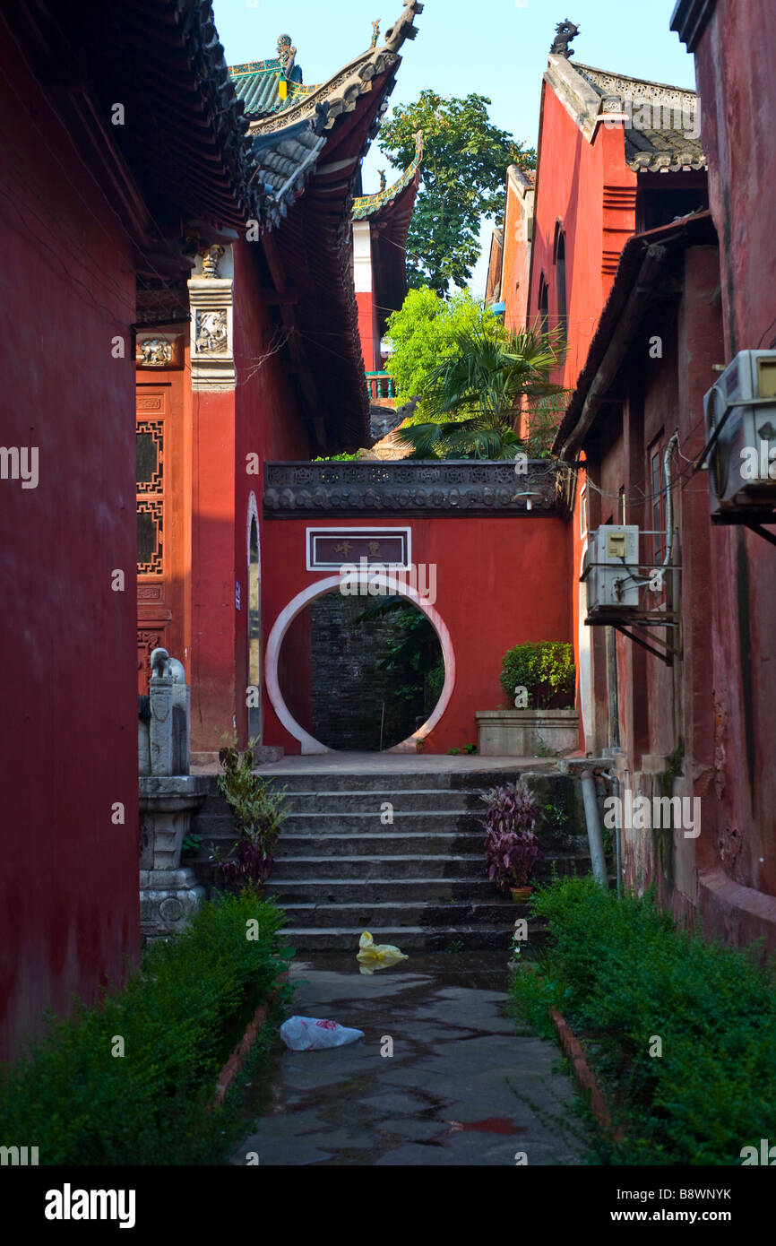 Taoist temple architecture hi-res stock photography and images - Alamy