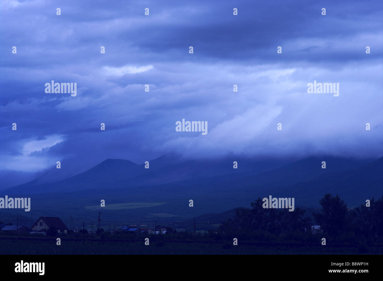 Stormy landscapes hi-res stock photography and images - Alamy