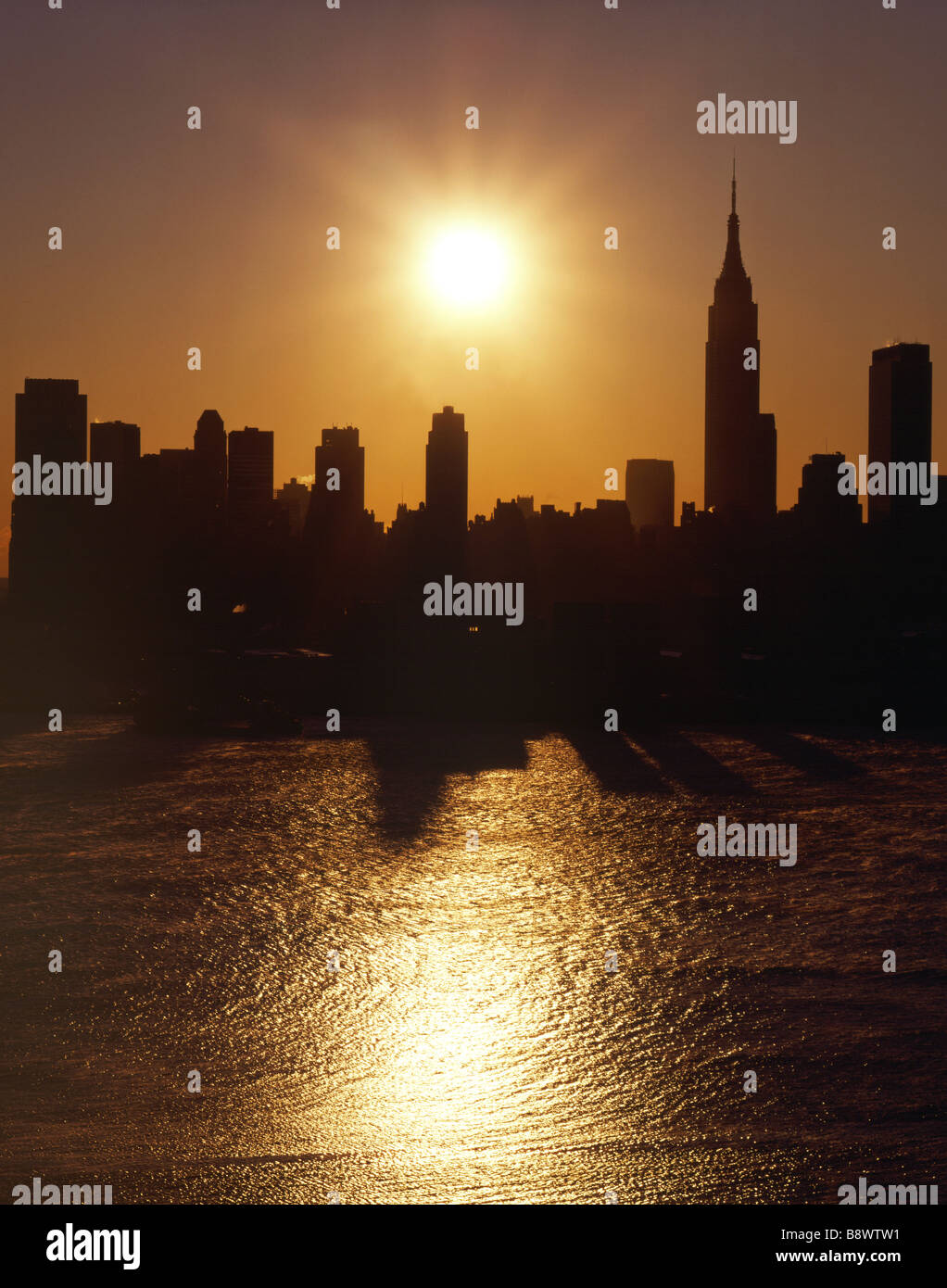 Sunrise shadow building new york hi-res stock photography and images ...