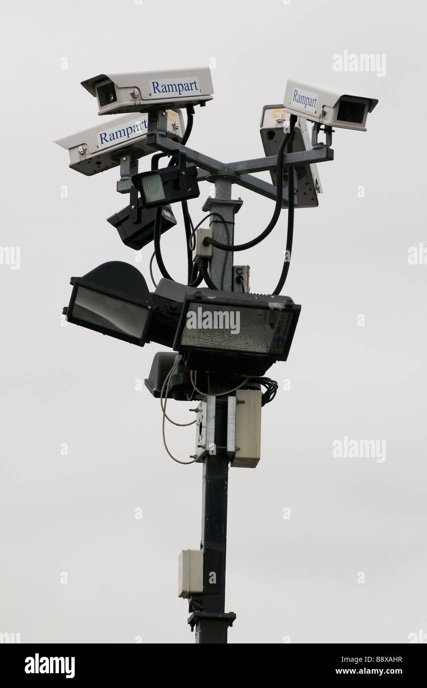 Cctv cameras hires stock photography and images Alamy