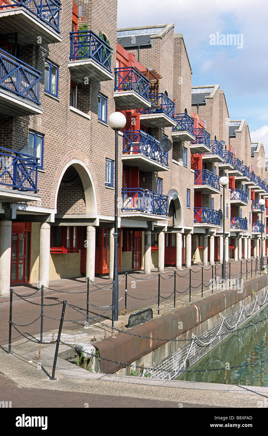 London Docklands, Shadwell Basin with new housing in lieu of former industrial buildings. Stock Photo