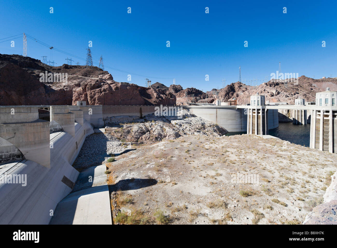 Lake Mead at the Hoover Dam showing the unprecedented low water levels, Arizona/Nevada state border, USA Stock Photo