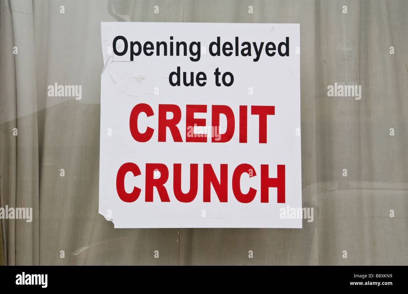 Notice in shop windows hi-res stock photography and images - Alamy