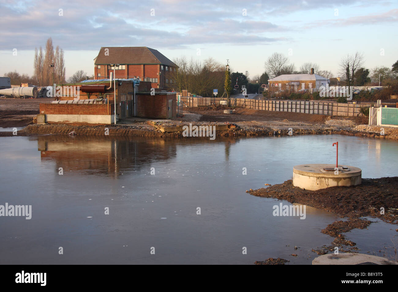 house reflection building  flood flooding river medway yalding kent uk europe Stock Photo