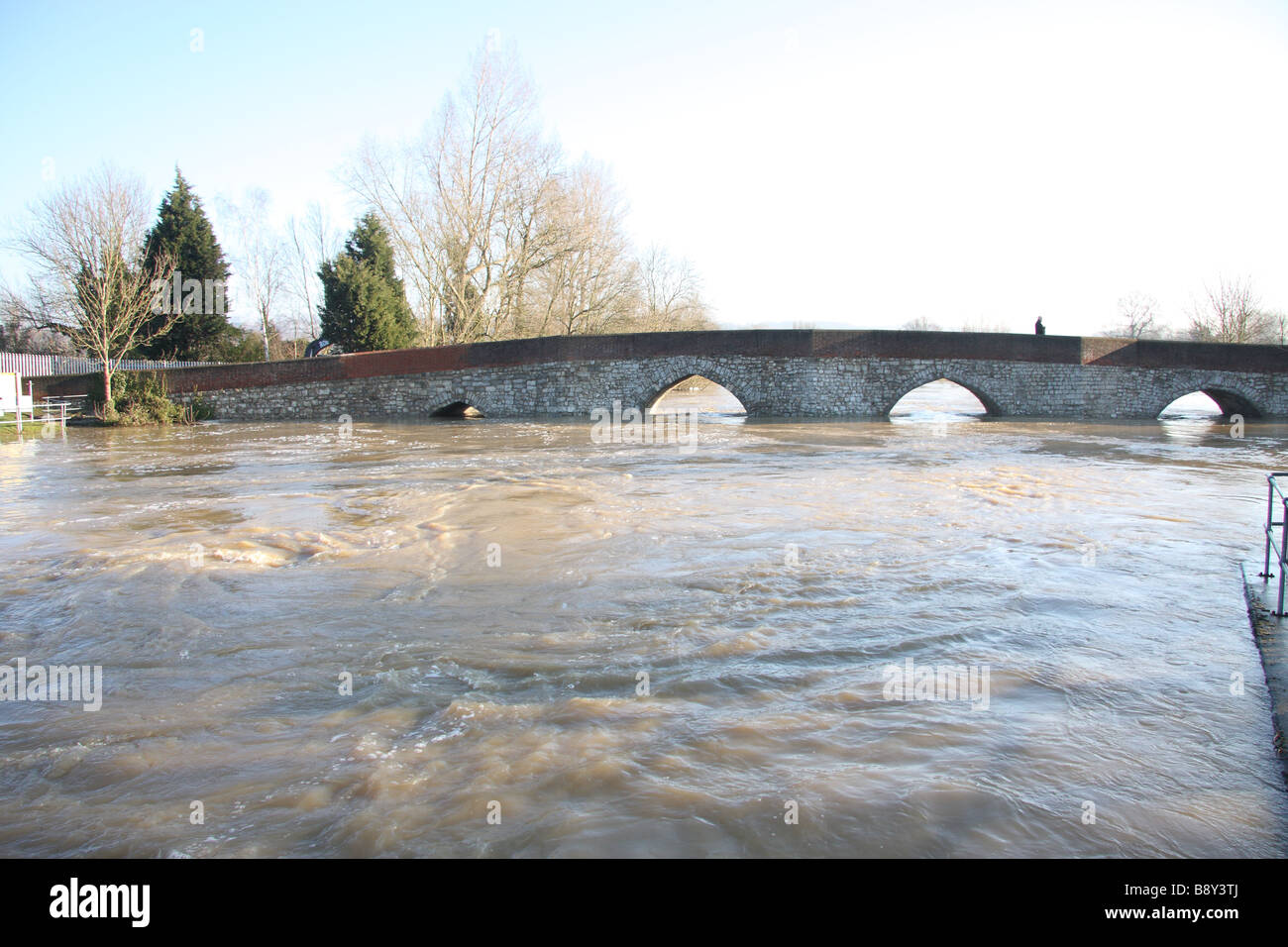 medieval bridge flood flooding river medway yalding kent uk europe Stock Photo