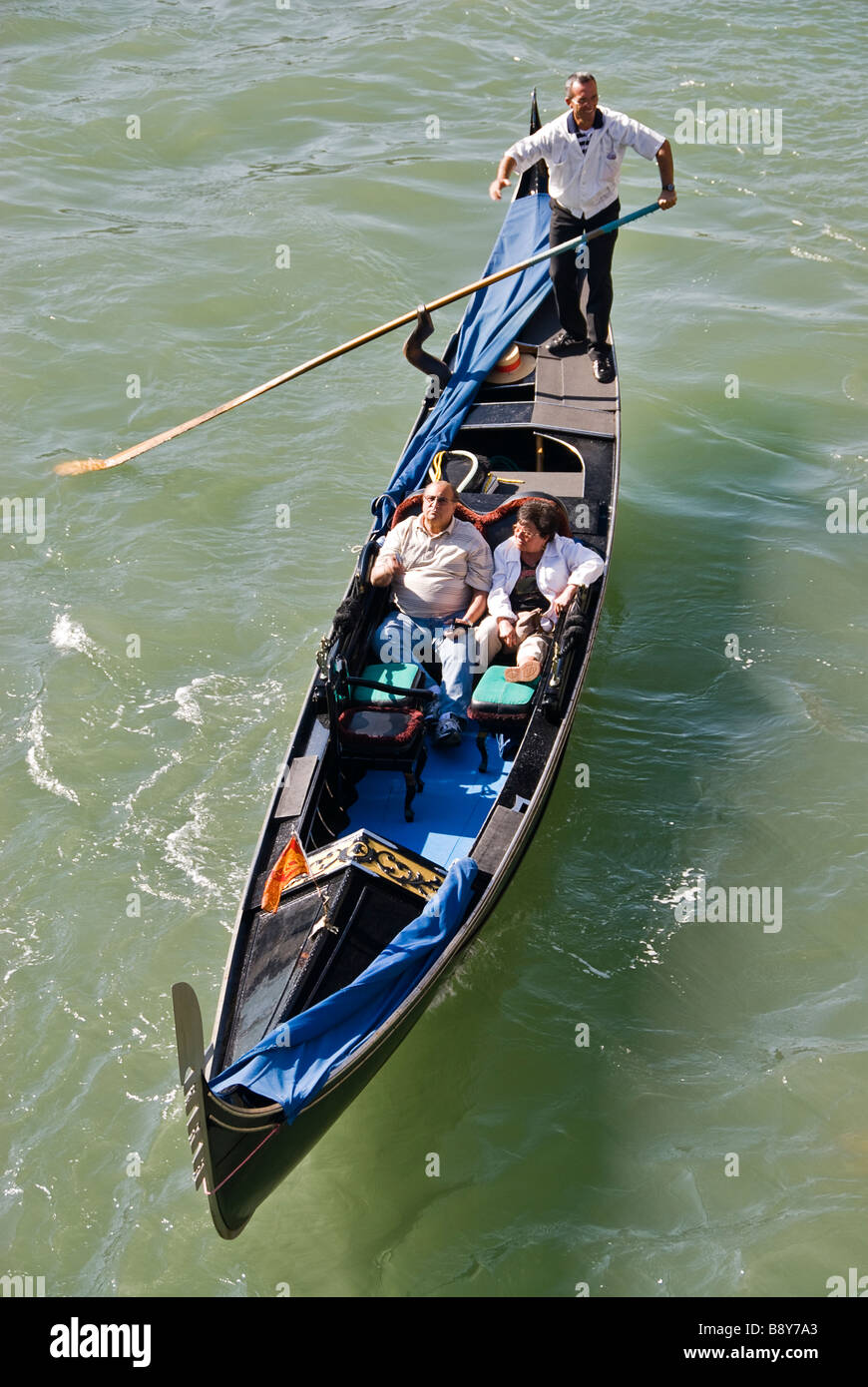 Gondola tourist hi-res stock photography and images - Alamy