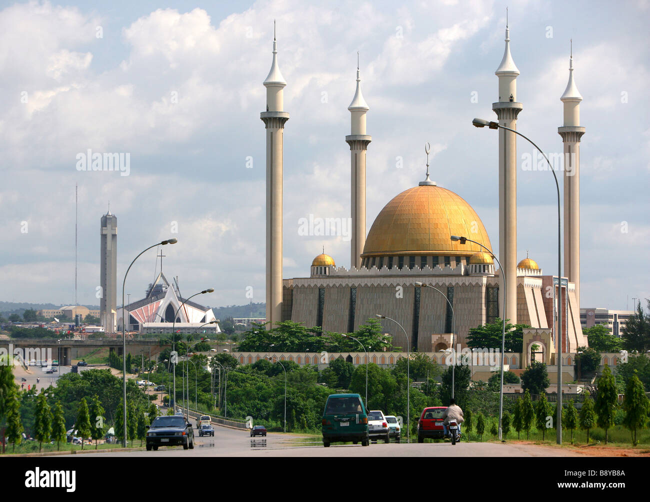 Nigeria, 12.05.2005, National Mosque and christian ecumenical center (at the back) in the capital Abuja Stock Photo