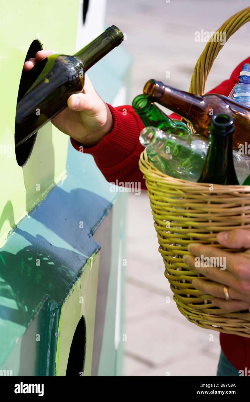 Glass recycling plant hires stock photography and images Alamy
