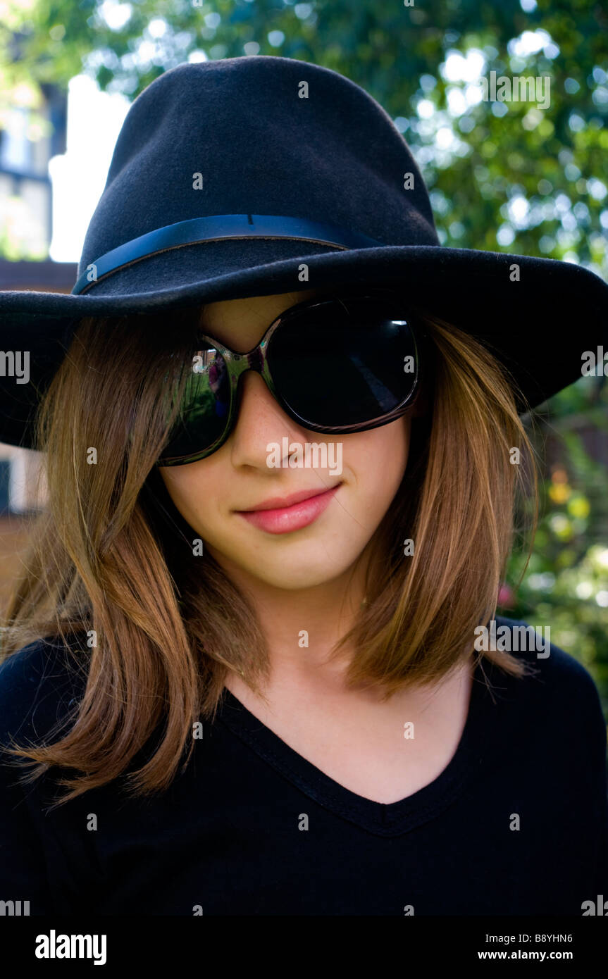 Black western hat hi-res stock photography and images - Alamy