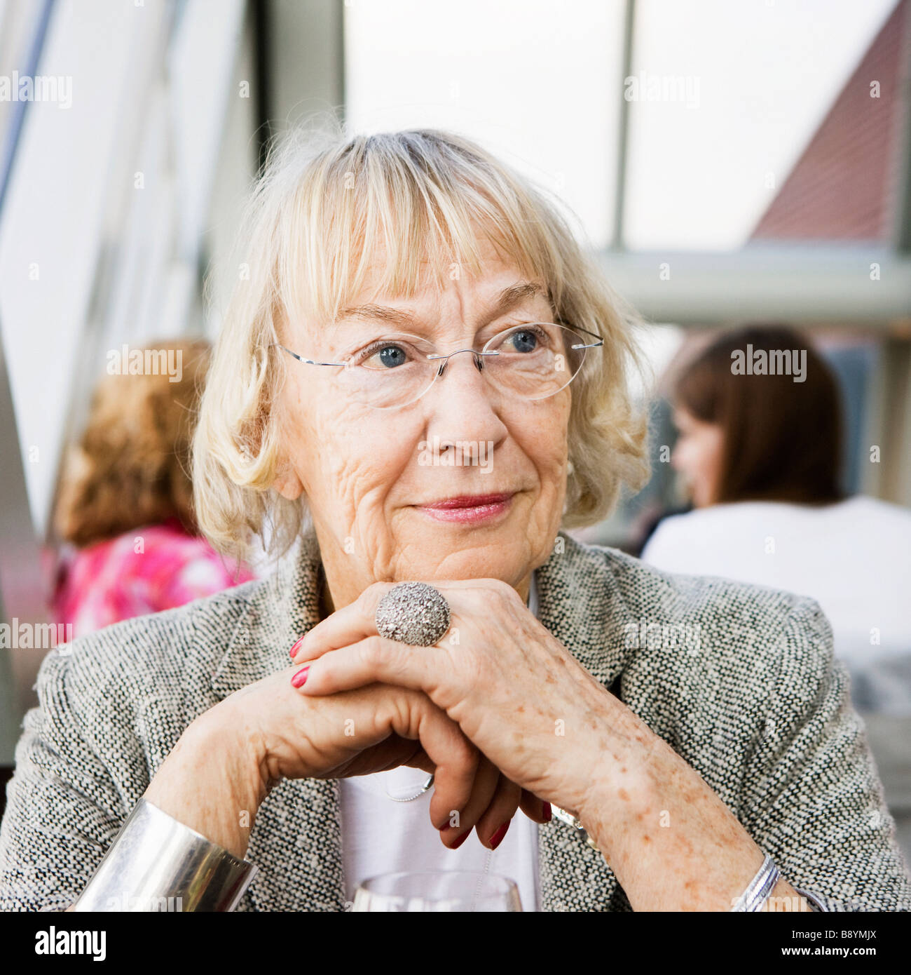 woman-senior-seniors-mature-matures-hi-res-stock-photography-and-images