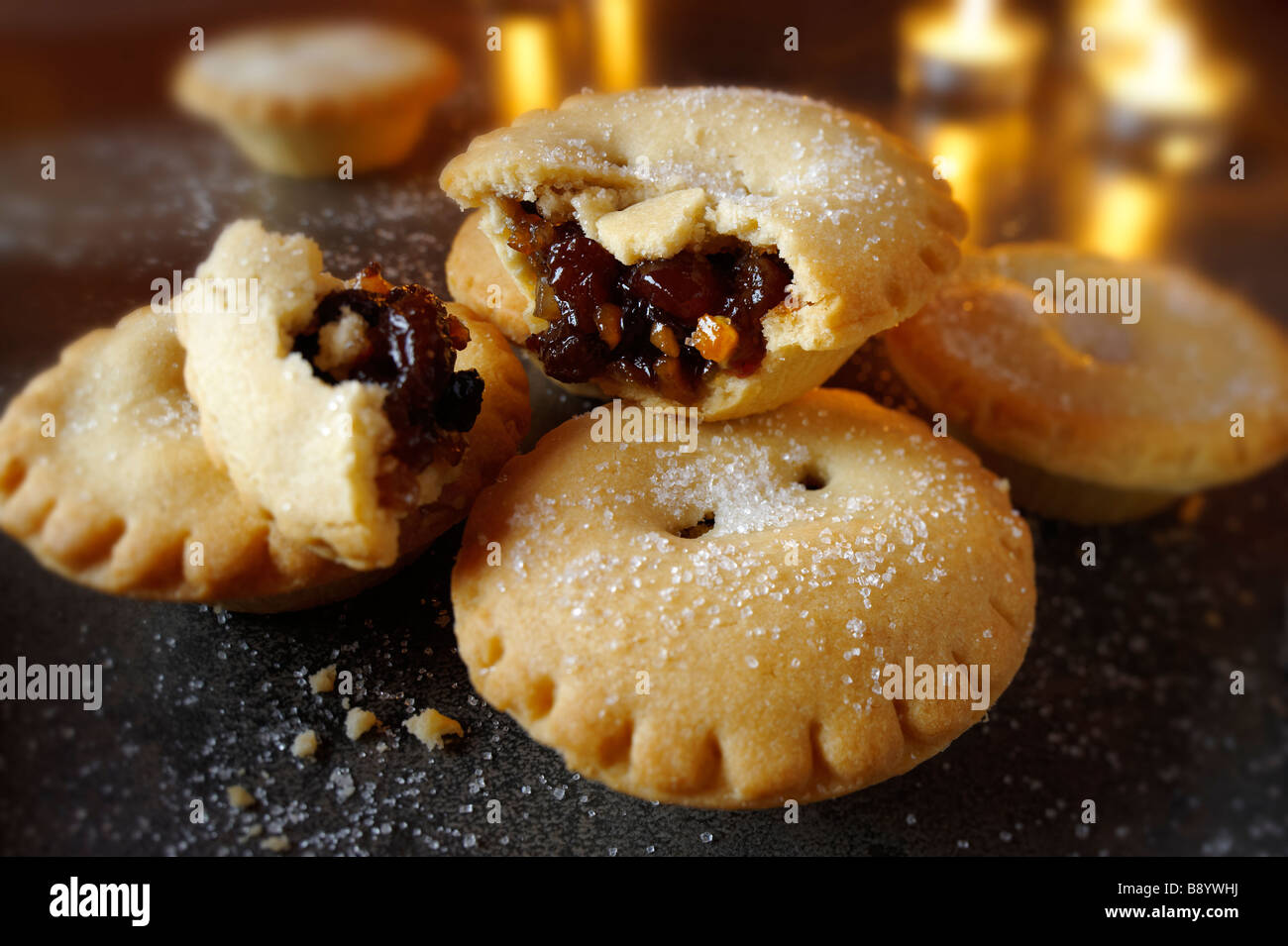 Ready made mince pies hi-res stock photography and images - Alamy