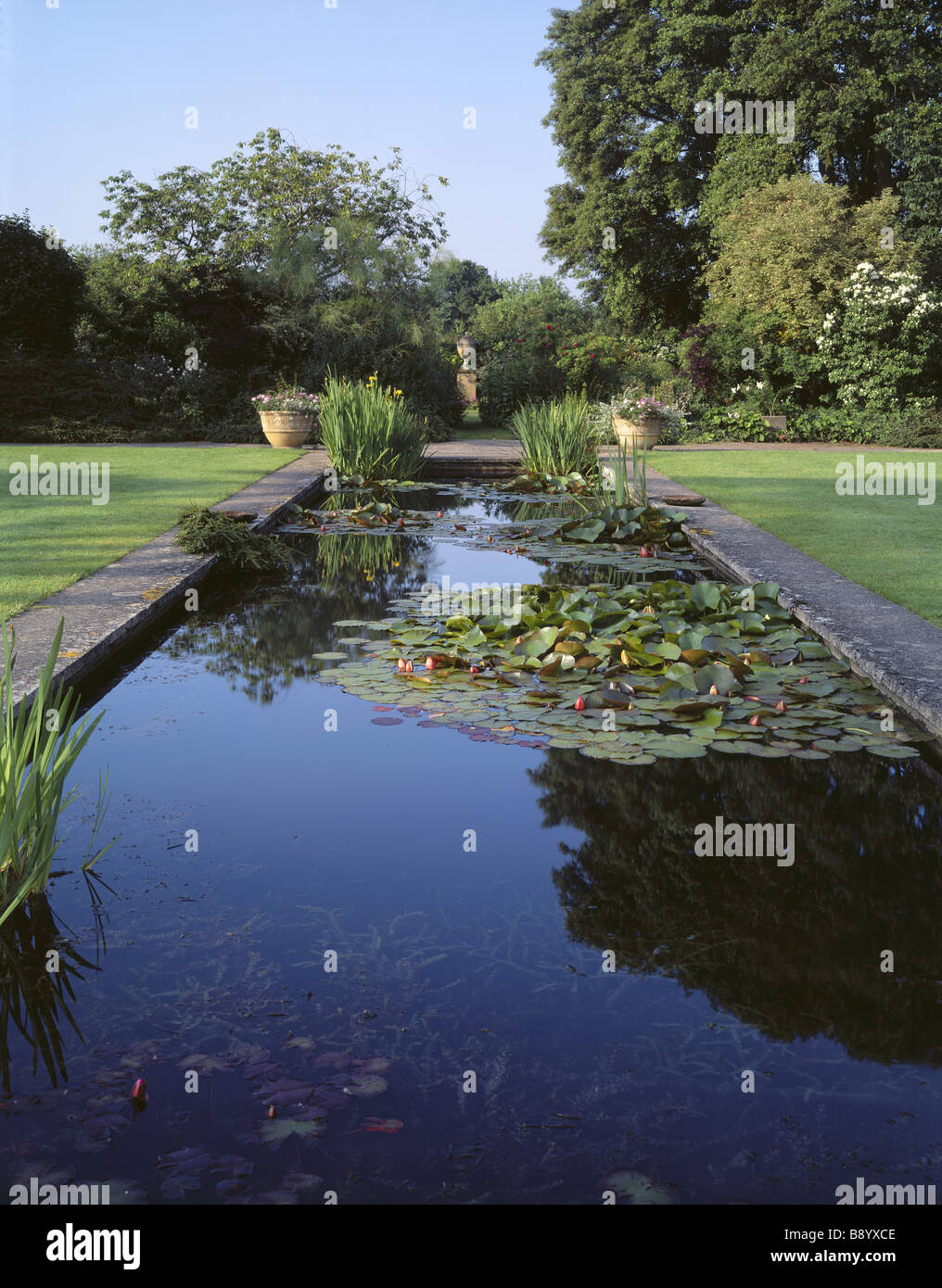 Tintinhull hi-res stock photography and images - Alamy