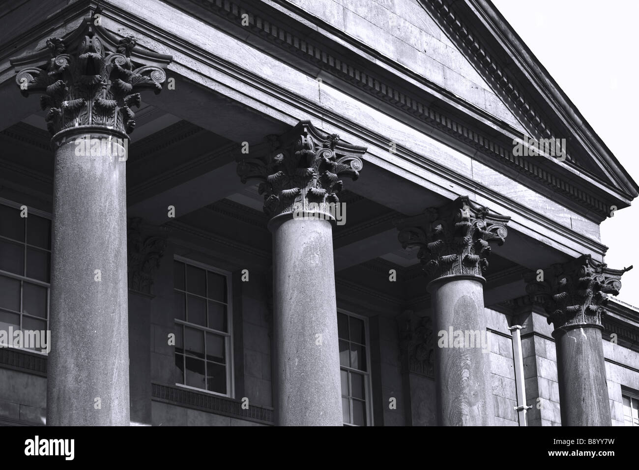 Classical pediment hi-res stock photography and images - Alamy