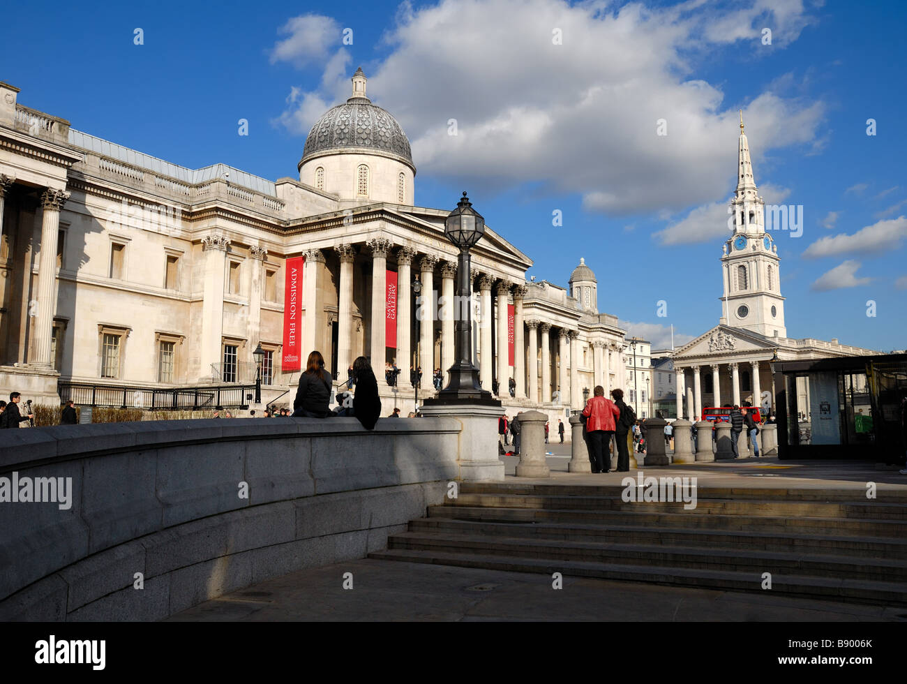 National Gallery and St.Martins in the Field church Stock Photo