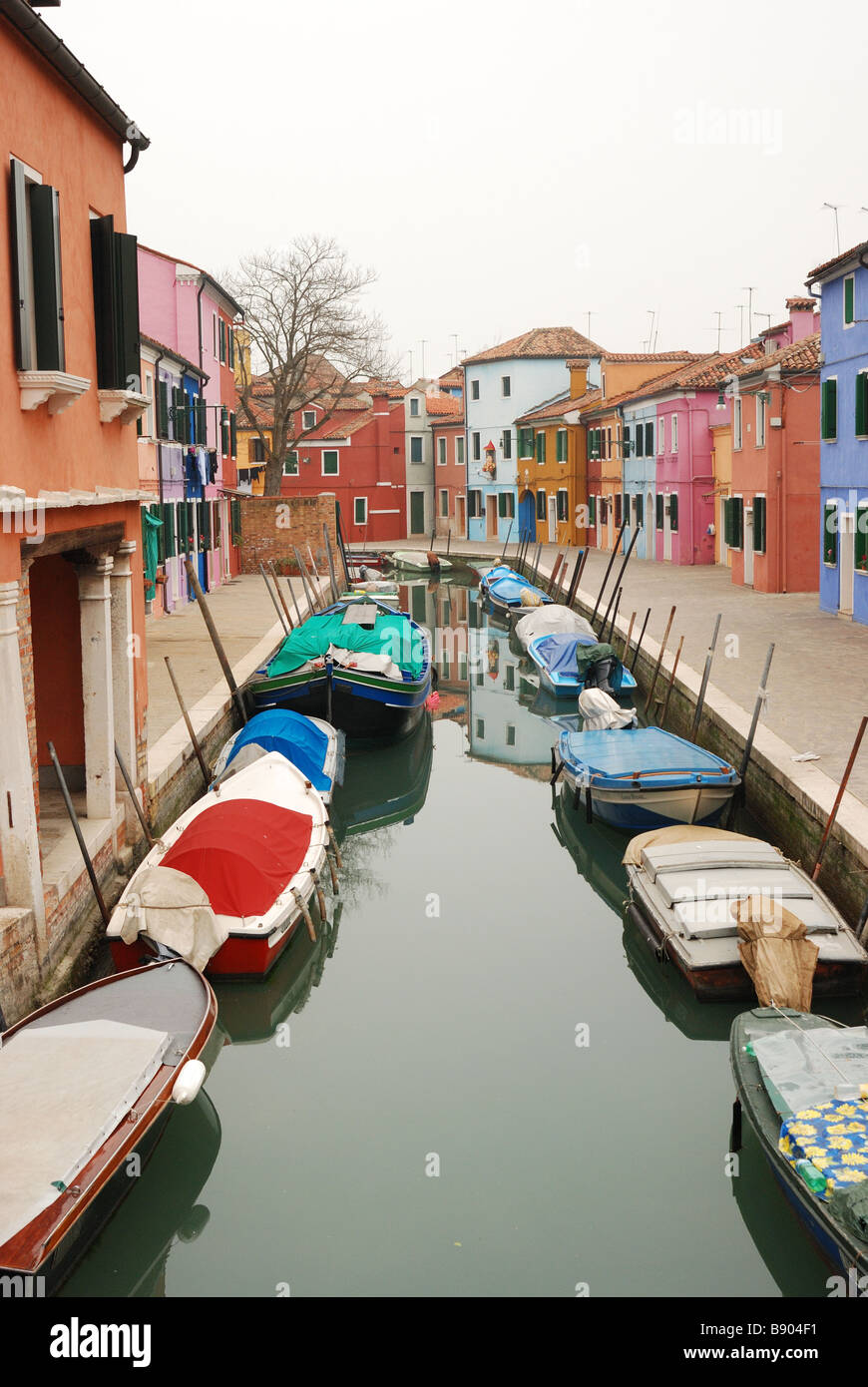 Houses along canal in Burano Island (Venice Stock Photo - Alamy