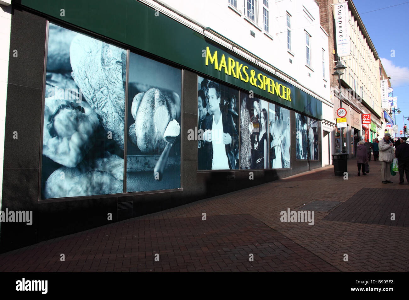 Marks and spencers shop front in mansfield Stock Photo