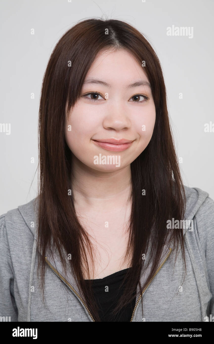 Young woman asian japanese hi-res stock photography and images - Alamy
